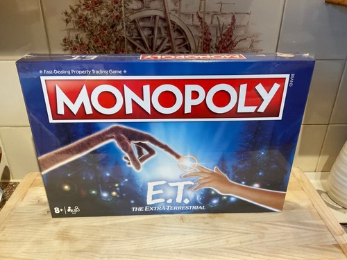 Monopoly board game - e.t,