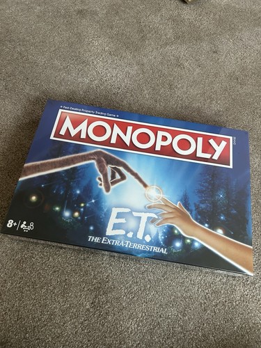 Monopoly hasbro board game - board,